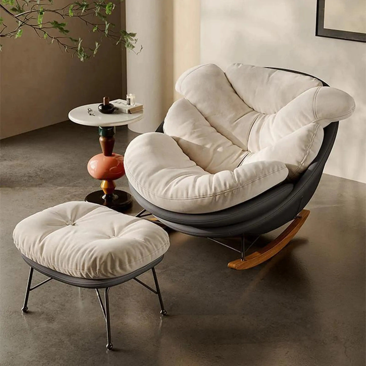 Fauteuil à bascule tissu blanc cassé avec pouf