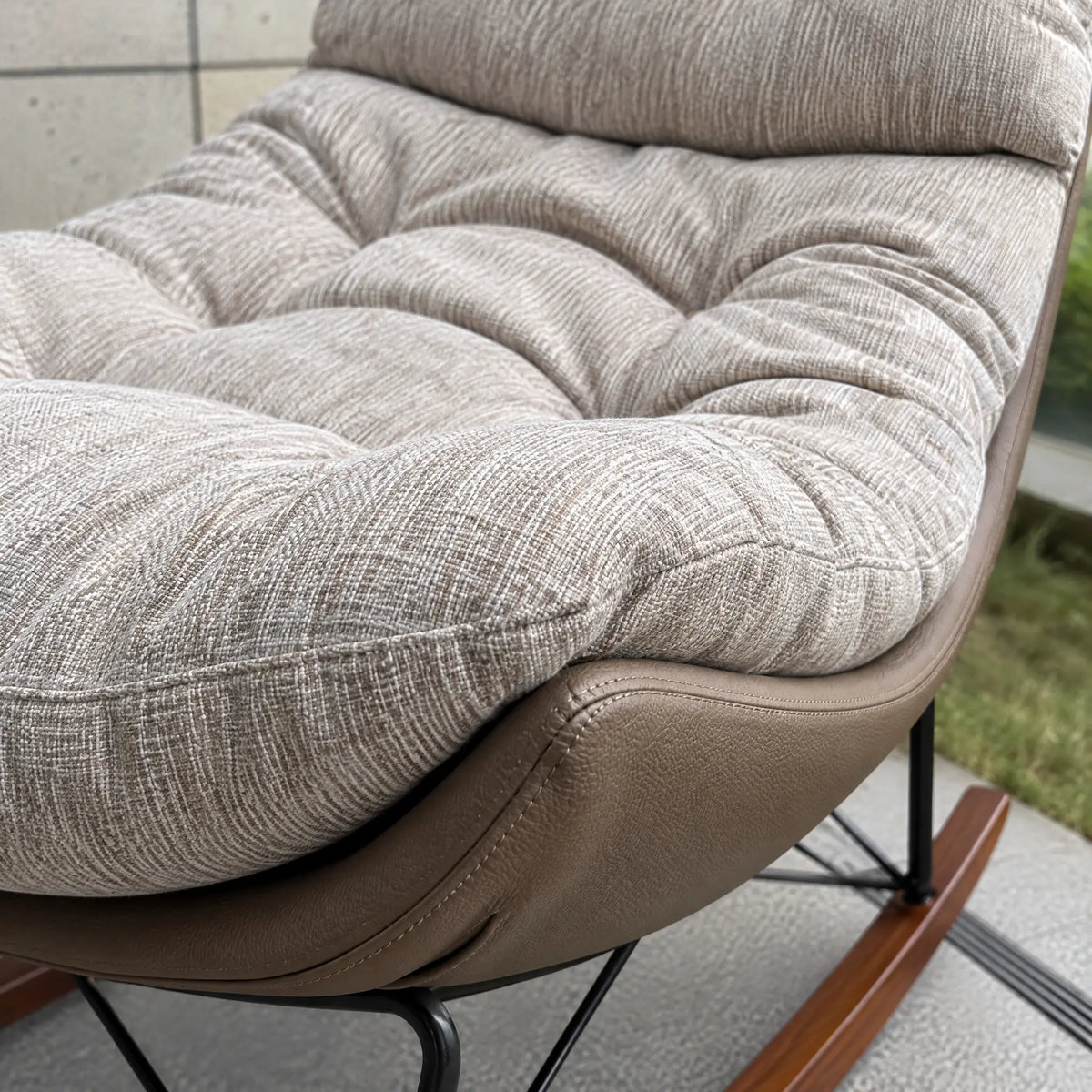 Fauteuil à bascule coton grège