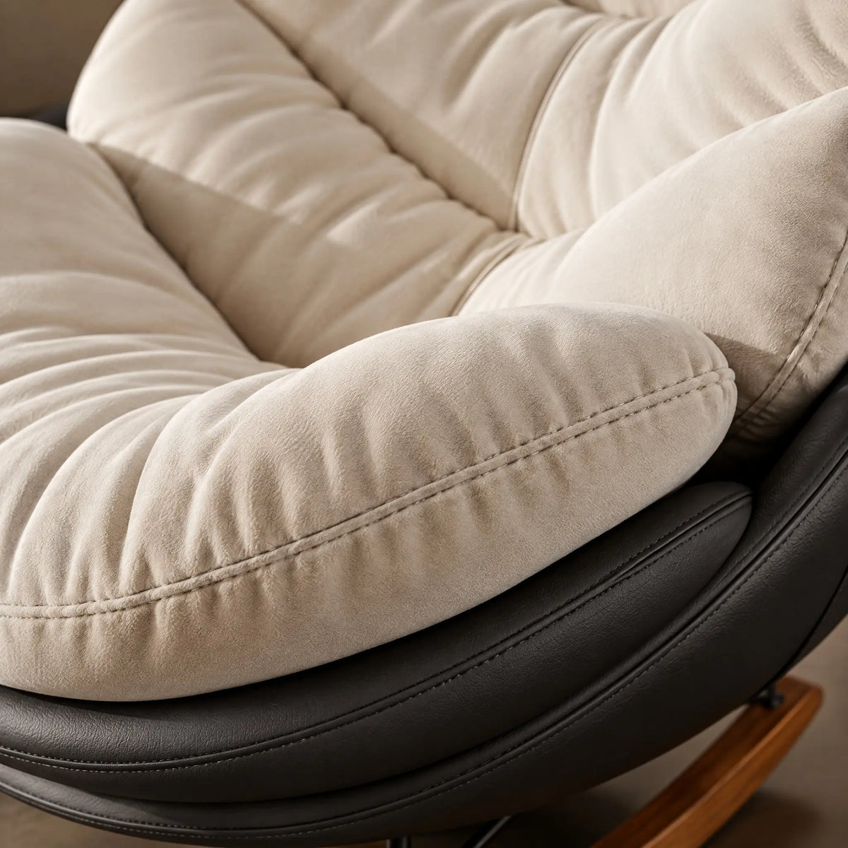 Fauteuil à bascule tissu blanc cassé avec pouf