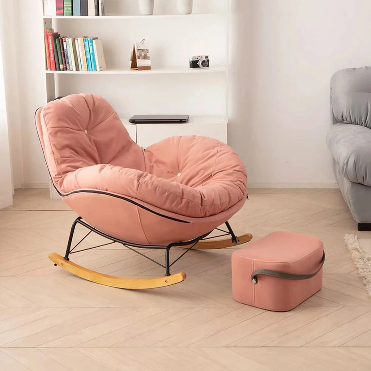 Fauteuil à bascule coton blanc cassé avec repose-pieds – coloris rose